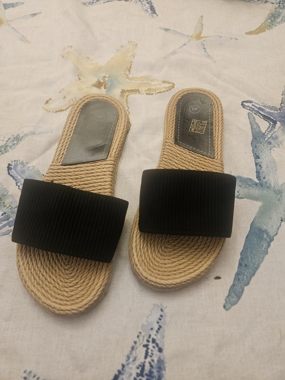 SHEIN Black Ribbed Strap Rope Slide Sandals. Very Good Condition.